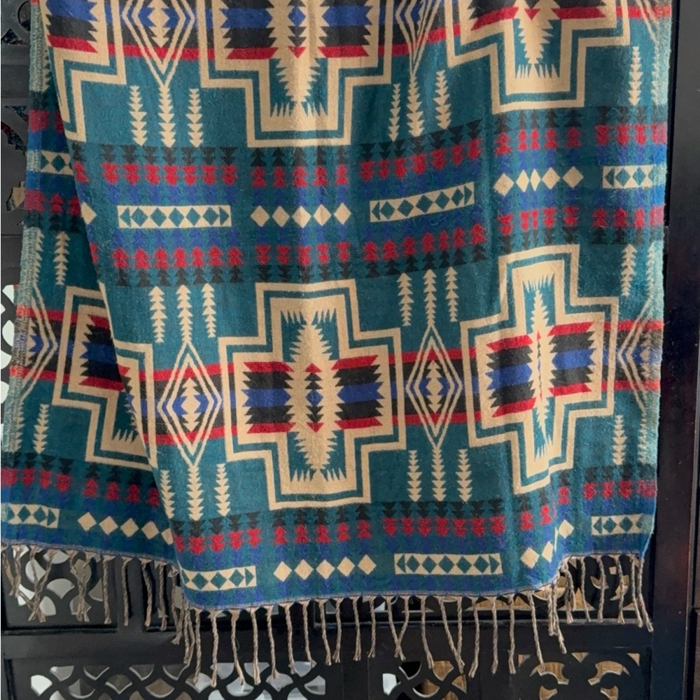 Geometric Patterned Scarf in Teal and Cream - Picture 2 of 4